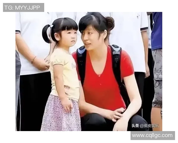 姚明女儿展现控球天赋引关注球场小明星的成长之路